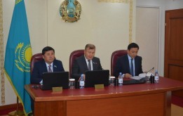 Состоялась внеочередная сессия столичного маслихата