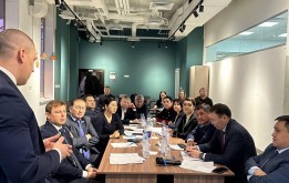 Астана қалалық мәслихатының депутаттары көшпелі отырыс барысында 2030 жылға дейінгі Астана реновациясы бағдарламасын талқылады