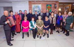 Депутат  поздравил  представителей старшего поколения