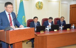 В Астане продолжается рассмотрение проекта бюджета на 2019-2021 годы с участием депутатов городского маслихата.