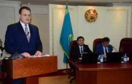 Мәслихаттың кезектен тыс сессиясы өтті