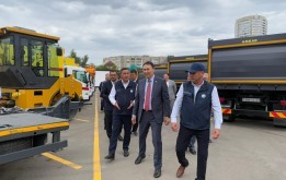 Депутатам столичного маслихата продемонстрировали обновлённый парк спецтехники коммунального предприятия «Астана су арнасы»
