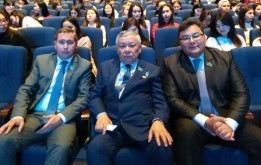 Үздік студенттерді марапаттау