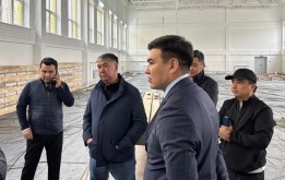 AMANAT партиясының елордалық филиалының өкілдерімен бірлесіп, №27 мектепте салынып жатқан қосымша ғимараттың құрылысымен танысты