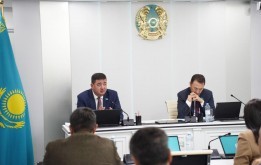 Обсуждение проекта бюджета столицы на 2025-2027 годы на заседании постоянной комиссии по вопросам законности