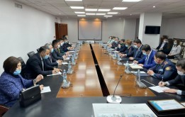 Столичный избирком и городской маслихат столицы провели круглый стол, посвященный Всемирному дню выборов