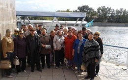 Қарт адамдарға қамқорлықпен