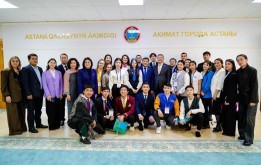 Встреча депутатов маслихата с участниками республиканского детского Курултая