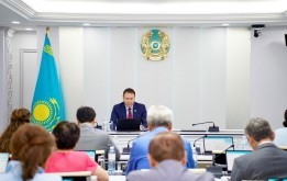 Мәслихат отырысында елорданың денсаулық сақтау жүйесін дамыту мәселелері талқыланды