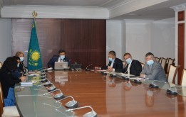 Онлайн режимдегі көпшілік тыңдаулар