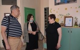 Депутаттар «Шанс» орталығына барды