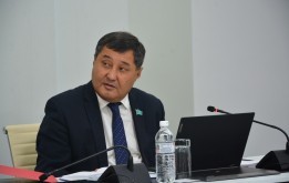 Под председательством Кендебая Адамбекова прошло заседание постоянной комиссии маслихата города Астаны по вопросам бюджета, экономики, промышленности и предпринимательства