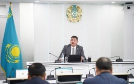 Планы развития нового шестого района «Сарайшық» и путях решения проблемных вопросов в разрезе микрорайонов и жилых массивов района обсудили сегодня на заседании столичного маслихата