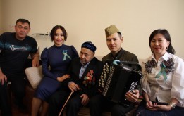 Ұлы мереке Жеңіс күні қарсаңында 19 округ депутаты Қарақат Абден соғыс ардагерлерін құттықтады