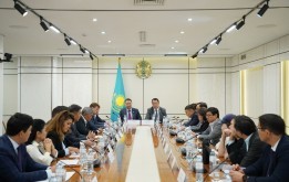 Астана мәслихатында балалардың құқықтарын қорғау саласындағы ведомствоаралық өзара іс-қимылдың жаңа тәсілдері талқыланды