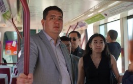 Посещение трамвайного депо депутатами столичного маслихата