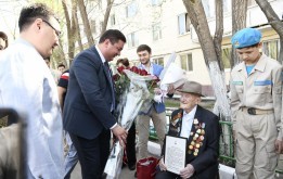 Ветеранов войны и тружеников тыла поздравили депутаты