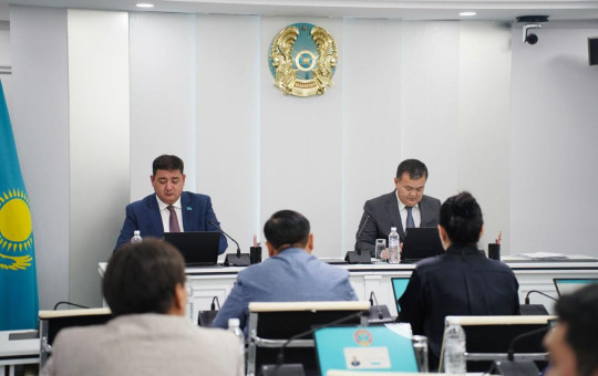 Астана қаласы әкімінің депутаттық корпуспен кездесуі