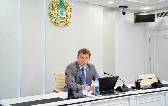Мәслихат шешімдерінің жобаларын қарау мәселесі жөніндегі тұрақты комиссияның отырысы