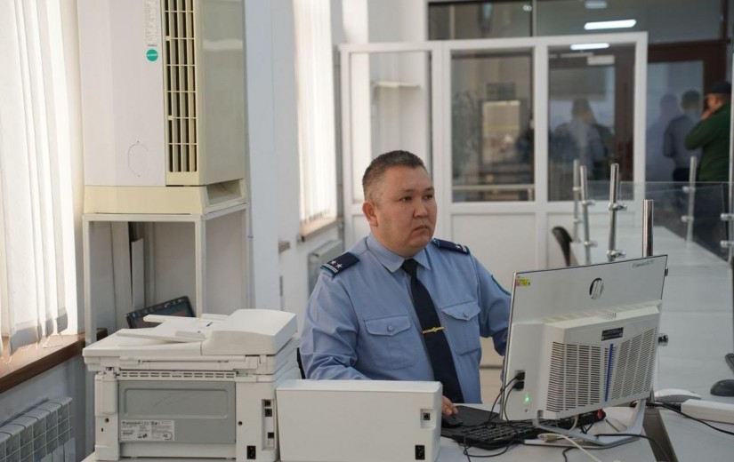 Депутаты маслихата Астаны посетили Управление административной полиции ДП столицы