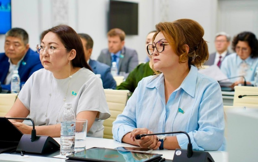 Состоялась рабочая встреча  депутатского корпуса с акимом города Астаны