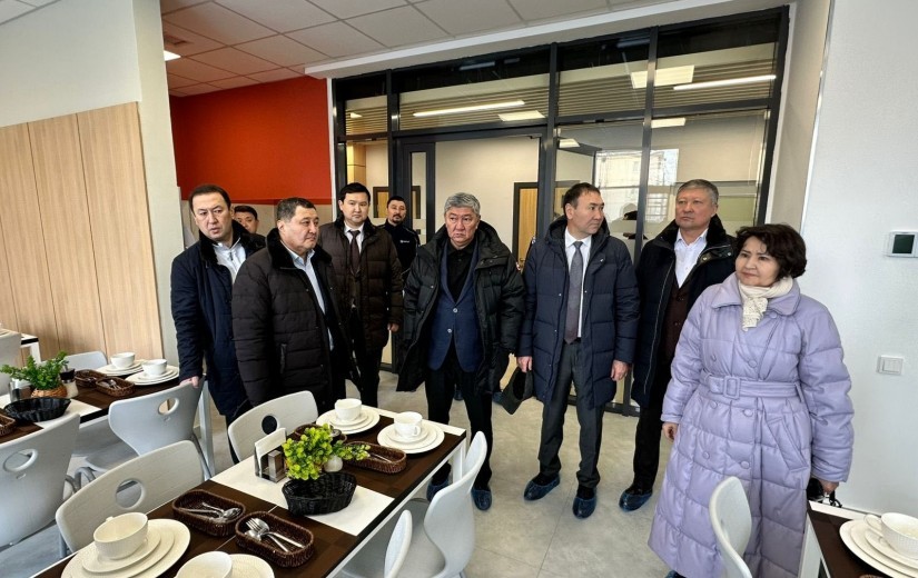 Астана қаласы мәслихатының депутаттары қаланың әлеуметтік нысандарында көшпелі кеңес өткізді