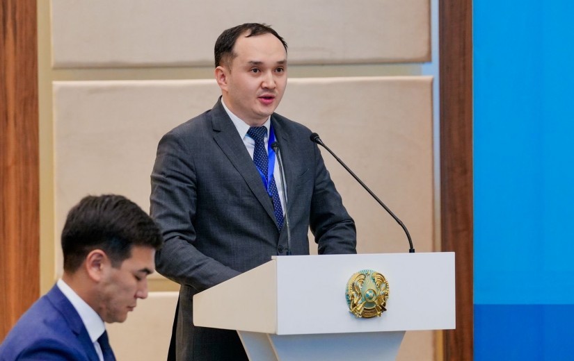 Астана қаласының әкімі Жеңіс Қасымбектің қатысуымен М.Нарықбаев атындағы Университетте өткен жаңа Конституция жобасын сараптамалық талқылау өтті