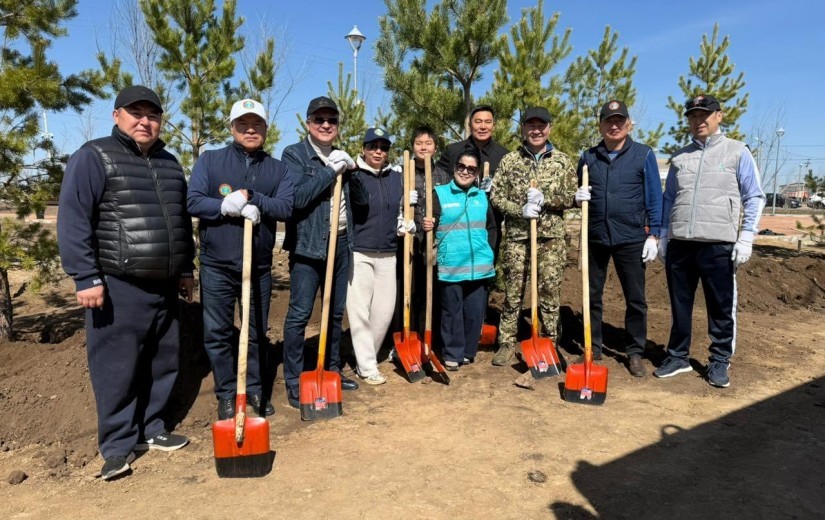 Елорда мәслихатының депутаттары «Таза Қазақстан» жалпыұлттық экологиялық бастамасы аясында қаланы абаттандыру бойынша белсенді жұмыстар жүргізуде