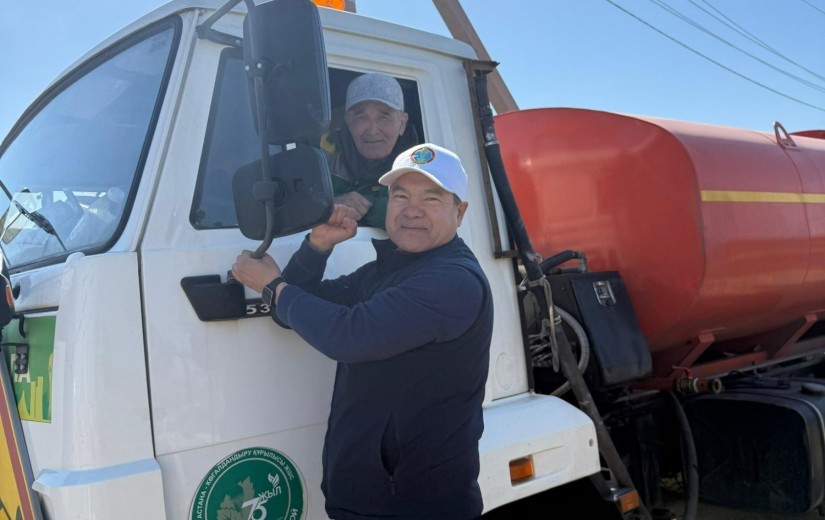 Елорда мәслихатының депутаттары «Таза Қазақстан» жалпыұлттық экологиялық бастамасы аясында қаланы абаттандыру бойынша белсенді жұмыстар жүргізуде