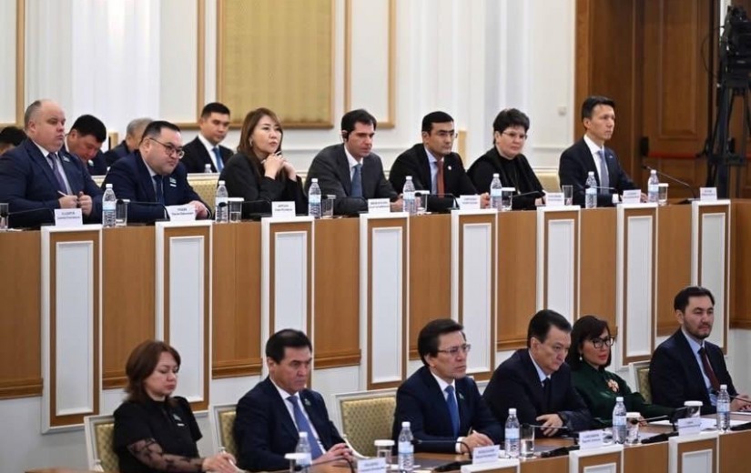 Конституциялық реформа жөніндегі комиссияның алғашқы отырысы өтті