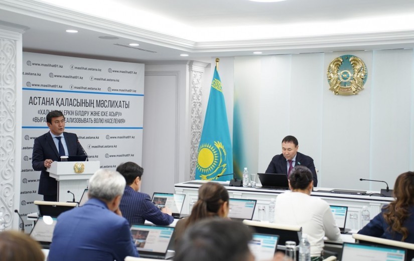 Астана мәслихатында көлік және жол-көлік инфрақұрылымын дамыту саласындағы 2026-2028 жылдарға арналған жобалар талқыланды