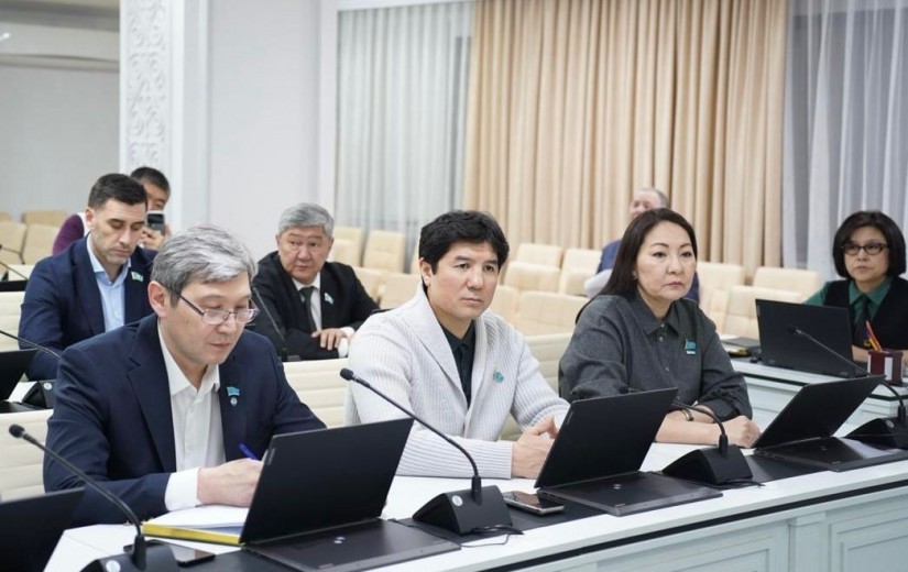 В маслихате состоялось заседание постоянной комиссии по вопросам законности, правопорядка и работы с общественностью