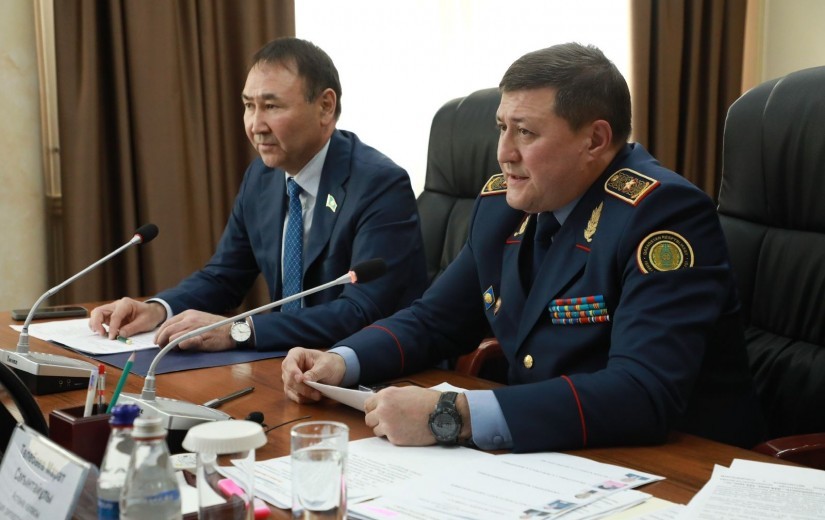 Депутаттар қоғамдық қауіпсіздік мәселелерін талқылады
