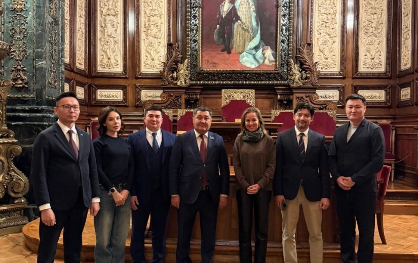 Астанадан келген делегация Барселонада  өткен халықаралық туристік көрмеге қатысты