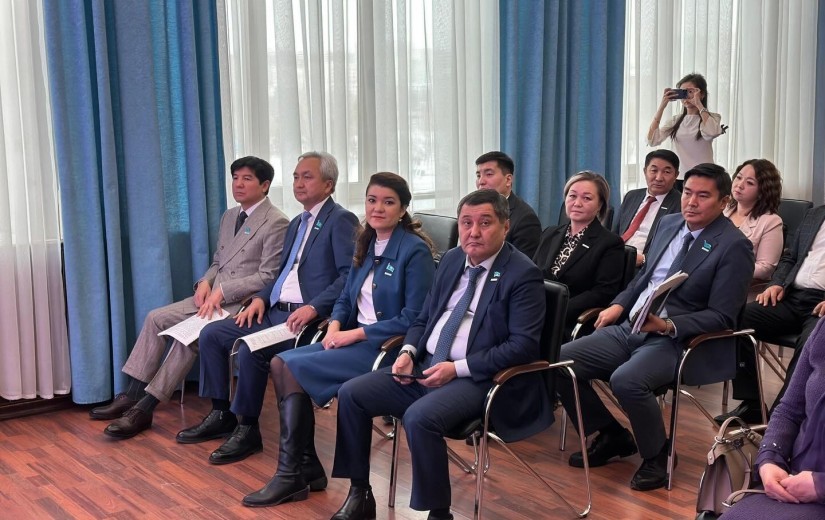 «AMANAT» партиясы депутаттық фракциясының кезекті отырысы өтті