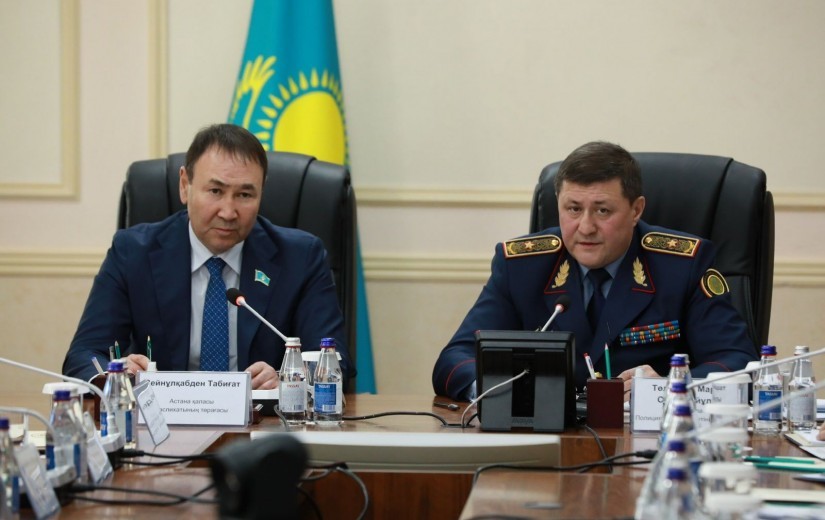 Депутаттар қоғамдық қауіпсіздік мәселелерін талқылады