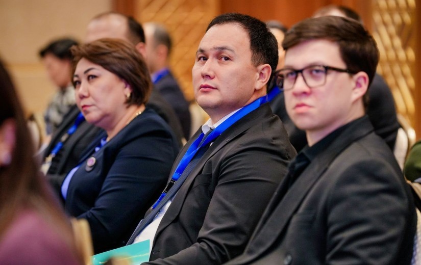 Астана қаласының әкімі Жеңіс Қасымбектің қатысуымен М.Нарықбаев атындағы Университетте өткен жаңа Конституция жобасын сараптамалық талқылау өтті