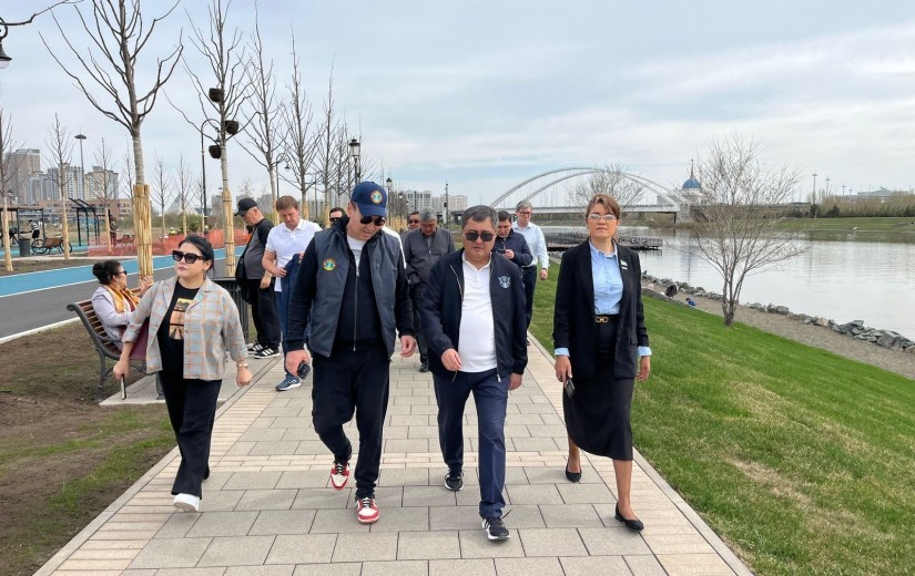 Депутаттар қаланың саябақтары мен қоғамдық  кеңістіктерді аралады