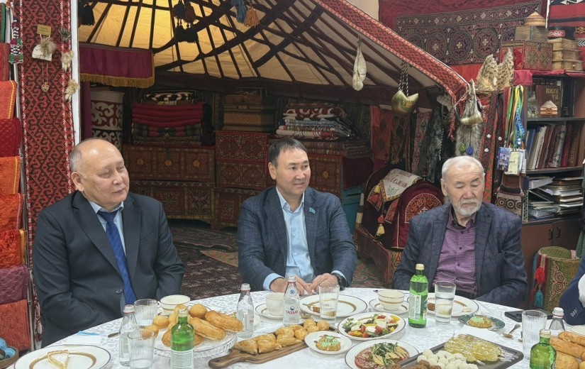 Елордадағы ауыз сумен қамту және су тасқынының алдын алу мәселелері талқыланды