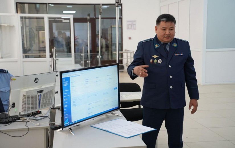 Депутаты маслихата Астаны посетили Управление административной полиции ДП столицы