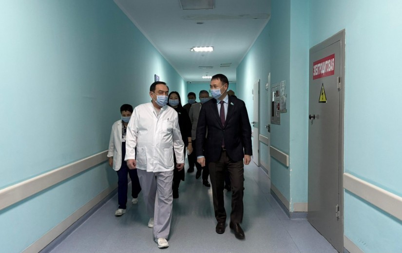 Астана қаласы мәслихатының депутаттары денсаулық сақтау нысандарын аралады