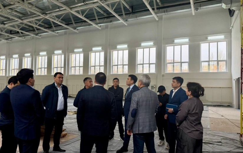 AMANAT партиясының елордалық филиалының өкілдерімен бірлесіп, №27 мектепте салынып жатқан қосымша ғимараттың құрылысымен танысты.