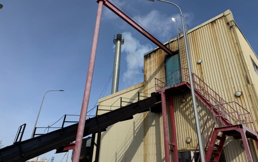 Алдағы маслихат сессиясына, қаладағы тұрғын алаптарды дамыту мәселелері мен перспективаларына арналған дайындық аясында депутаттар «Есіл» ауданындағы бірқатар нысандарға барды