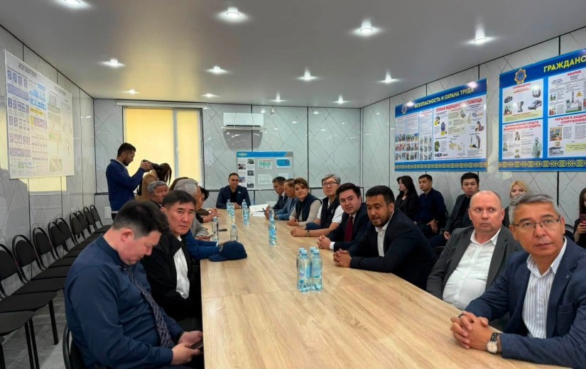 Депутаты столичного маслихата провели выездное совещание на базе АО «Автобусный парк №1»