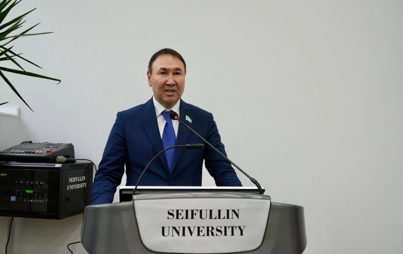 С. Сейфуллин атындағы  Университетте заманауи цифрлық технологиялармен жабдықталған жаңа смарт-аудитория ашылды