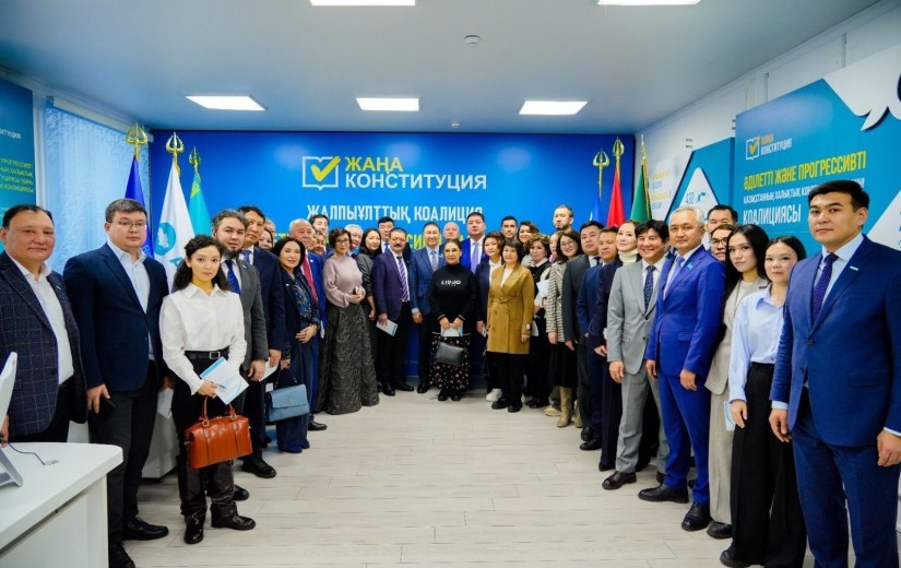 Мәслихат депутаттары қалалық штабының ашылуына қатысты