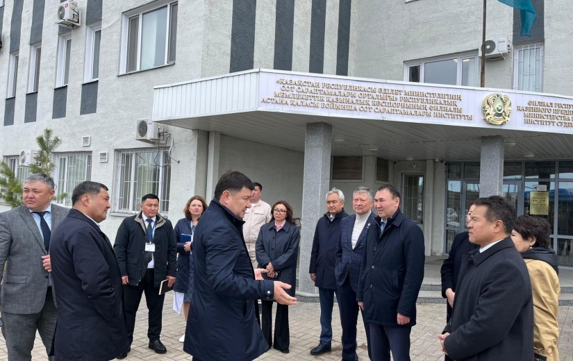 Депутаты маслихата Астаны посетили Управление административной полиции ДП столицы