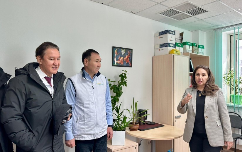 Компанияның «Mabetex Group» ұжымымен, сондай-ақ «Астана әлеуметтік технологиялар» қоғамдық бірлестігінің қызметкерлерімен кездесу өткізді