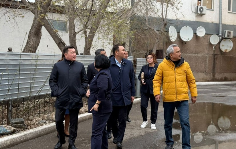 Депутаты столичного маслихата посетили объекты образования