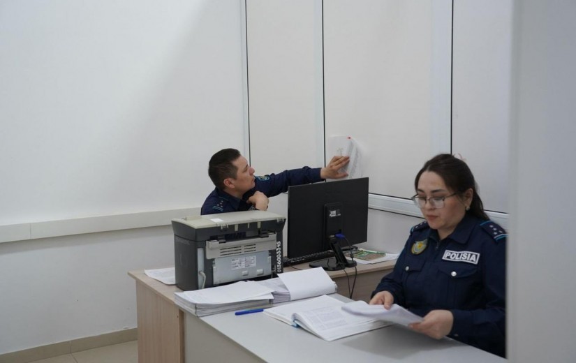 Депутаты маслихата Астаны посетили Управление административной полиции ДП столицы